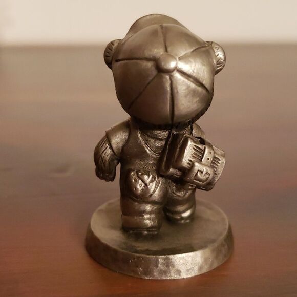 Vintage Avon "First Day Back "Small Pewter Figurine Bear with Schoolbooks (1983) - Picture 3 of 6